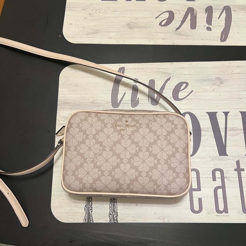 Kate Spade - Spade Flower Camera Bag